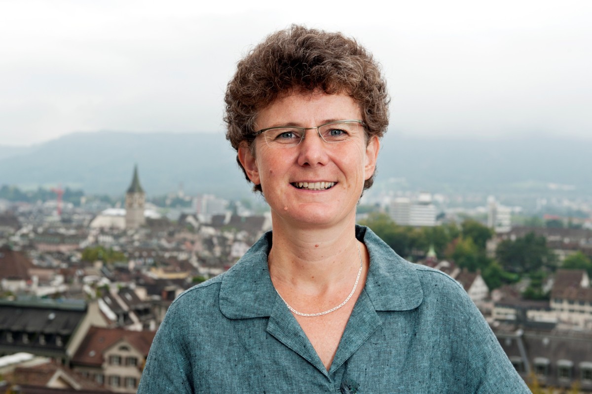 Dr.  Birgit Kessler