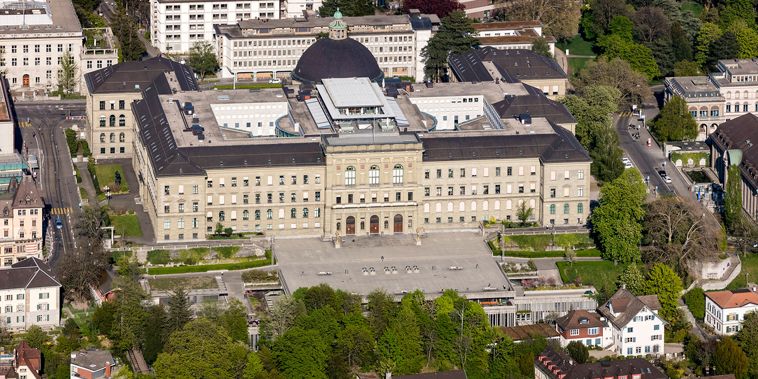 Vergrösserte Ansicht: ETH Zürich mit Polyterrasse Luftbild