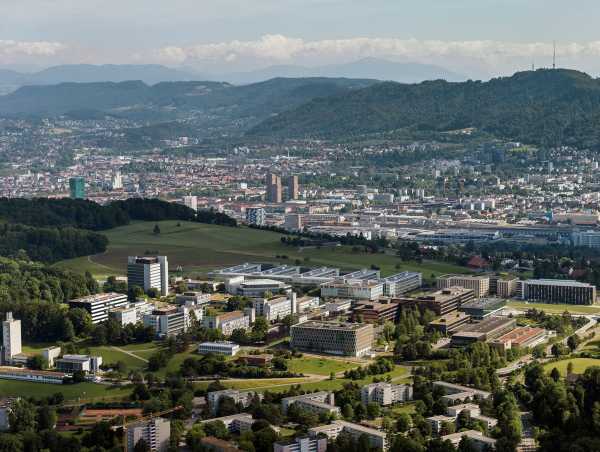 1964/65 bezog die ETH Zürich den Hönggerberg. Heute ist dies ihr zweiter Campus am Hauptstandort Zürich. (Bild: ETH Zürich / Alessandro Della Bella)