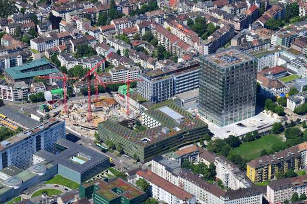 Vergrösserte Ansicht: Luftbild der Baustelle vom Juni 2019 (Foto: Erich Meyer )