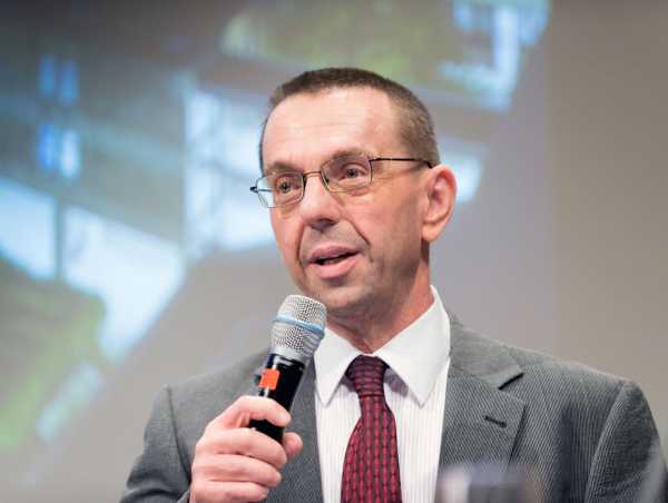 ETH-Vizepräsident Ulrich Weidmann eröffnet die gemeinsame Informationsveranstaltung am 31. Mai 2018 im ETH-Hauptgebäude. (Bild: Frank Brüderli)