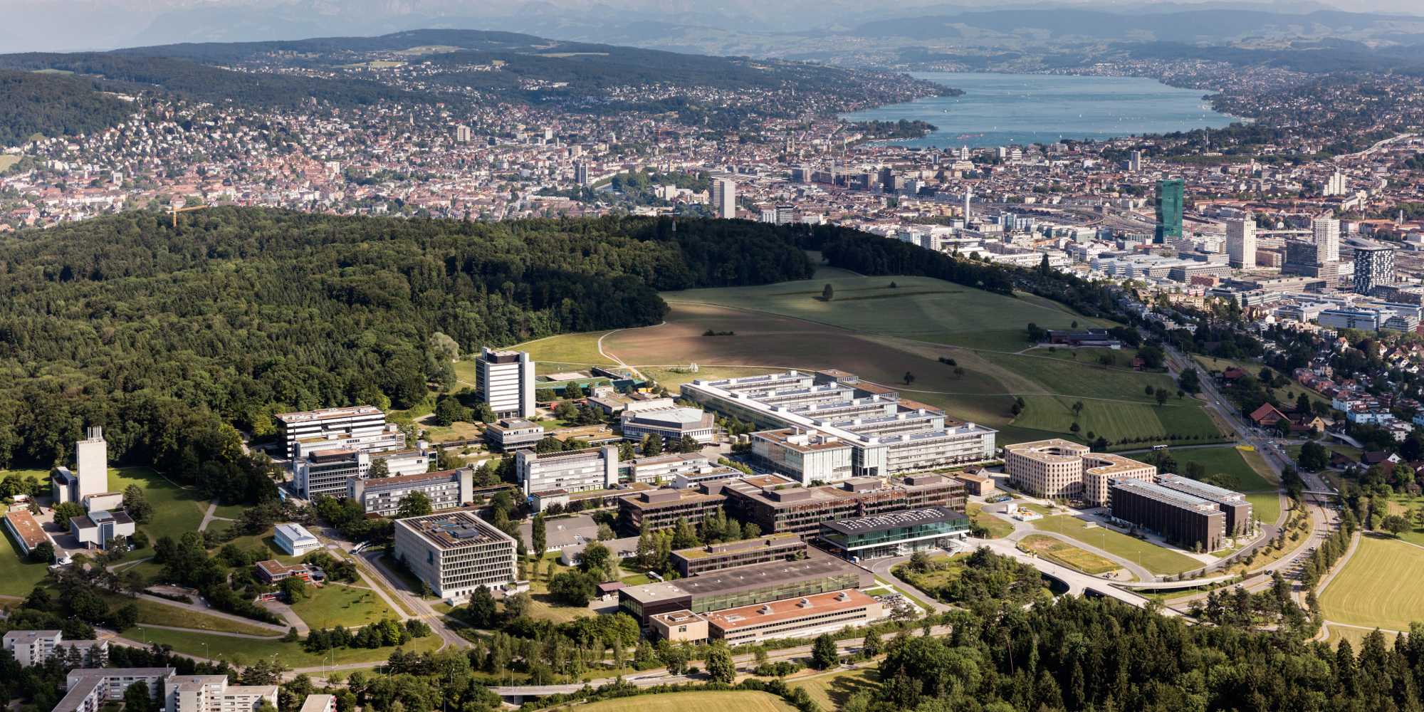 Vergrösserte Ansicht: Luftbild vom Campus Hönggerberg der ETH Zürich