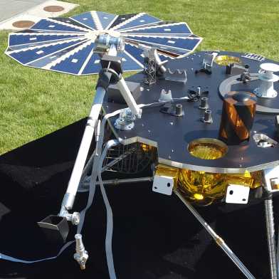 Image of the InSight Mars Lander (1:2 scale model) displayed during the Soirée Suisse 2015 event in Washington D.C. - Photo: ETH Zurich, Kim Hunziker