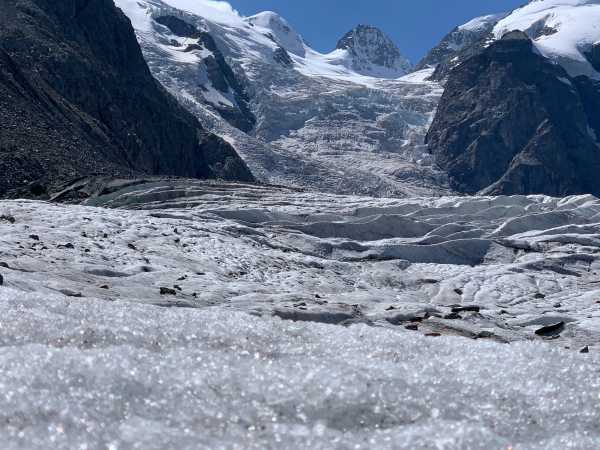 Vergrösserte Ansicht: Morteratsch Gletscher Gespräch 3