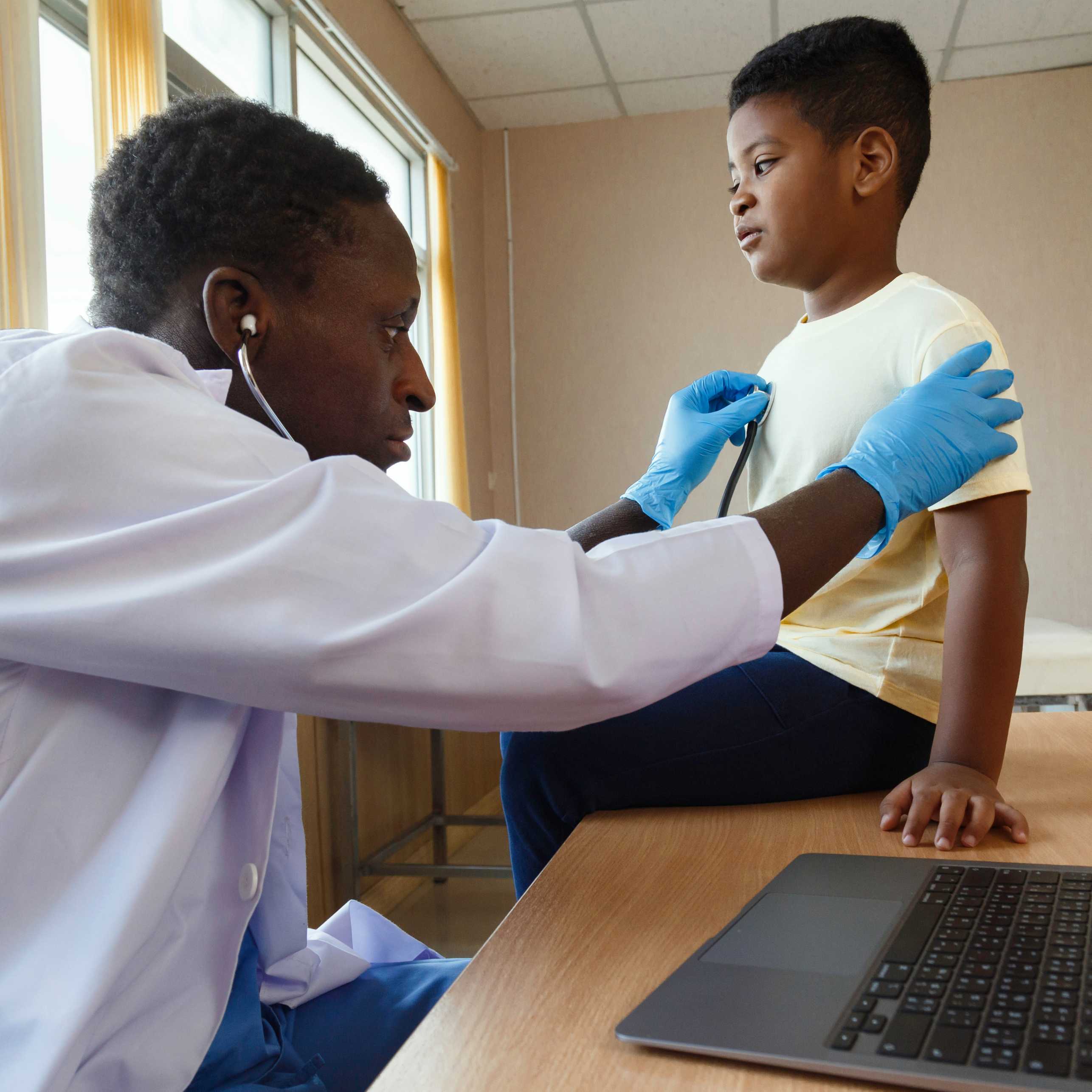 Vergrösserte Ansicht: Die Forschung des BRCCH kommt der gesundheitlichen Versorgung von Kindern auf der ganzen Welt zugute. (Bild: Adobe Stock)