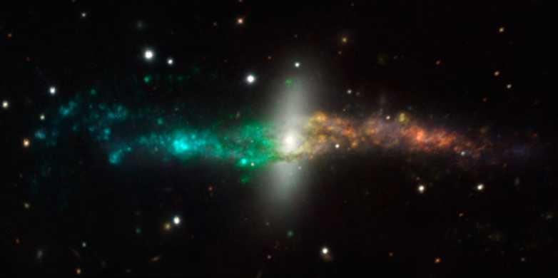 Vergrösserte Ansicht: Polarring-Galaxie NGC 4650A