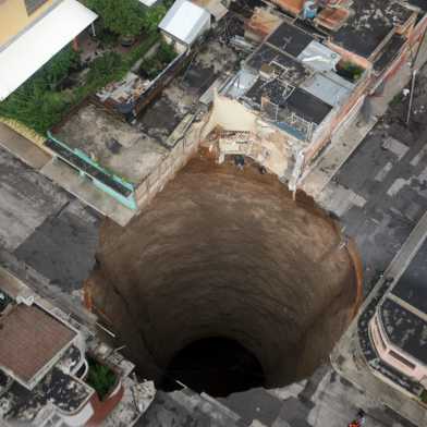Sinkhole in downtown Guatemala City 
