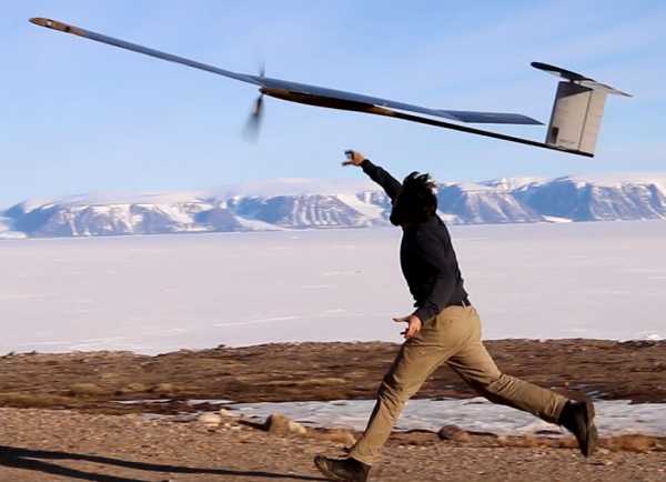 Drohnen können künftig Gletscher in Polarregionen überwachen. Weil ihre Anwendbarkeit noch zu beweisen ist, unterstützte die Forschungskommission dieses Projekt. (Bild: Sun2Ice / ETH Zürich)