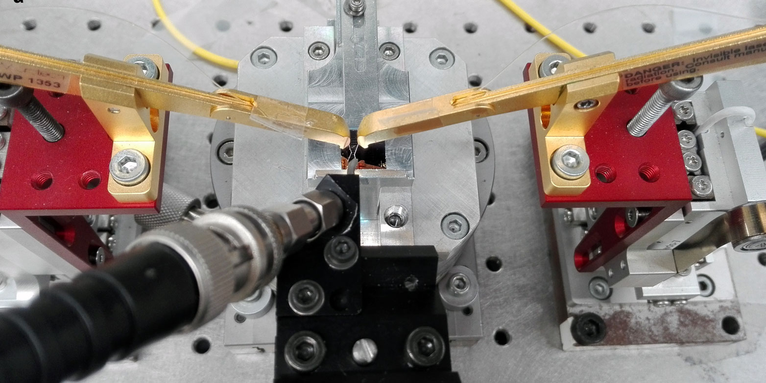 Vergrösserte Ansicht: Experimenteller Aufbau zur Charakterisierung eines Prototyps des neuen  Lichtdetektors. (Bild: ETH Zürich)