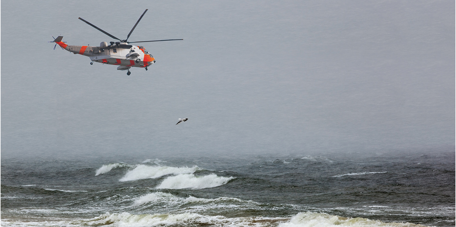 Nach einem Unfall auf See erschweren neben den Gezeiten und wechselhaften Wetterbedingungen instabile Küstenströmungen die Arbeit der Rettungskräfte.&nbsp;(Bild: Shutterstock)
