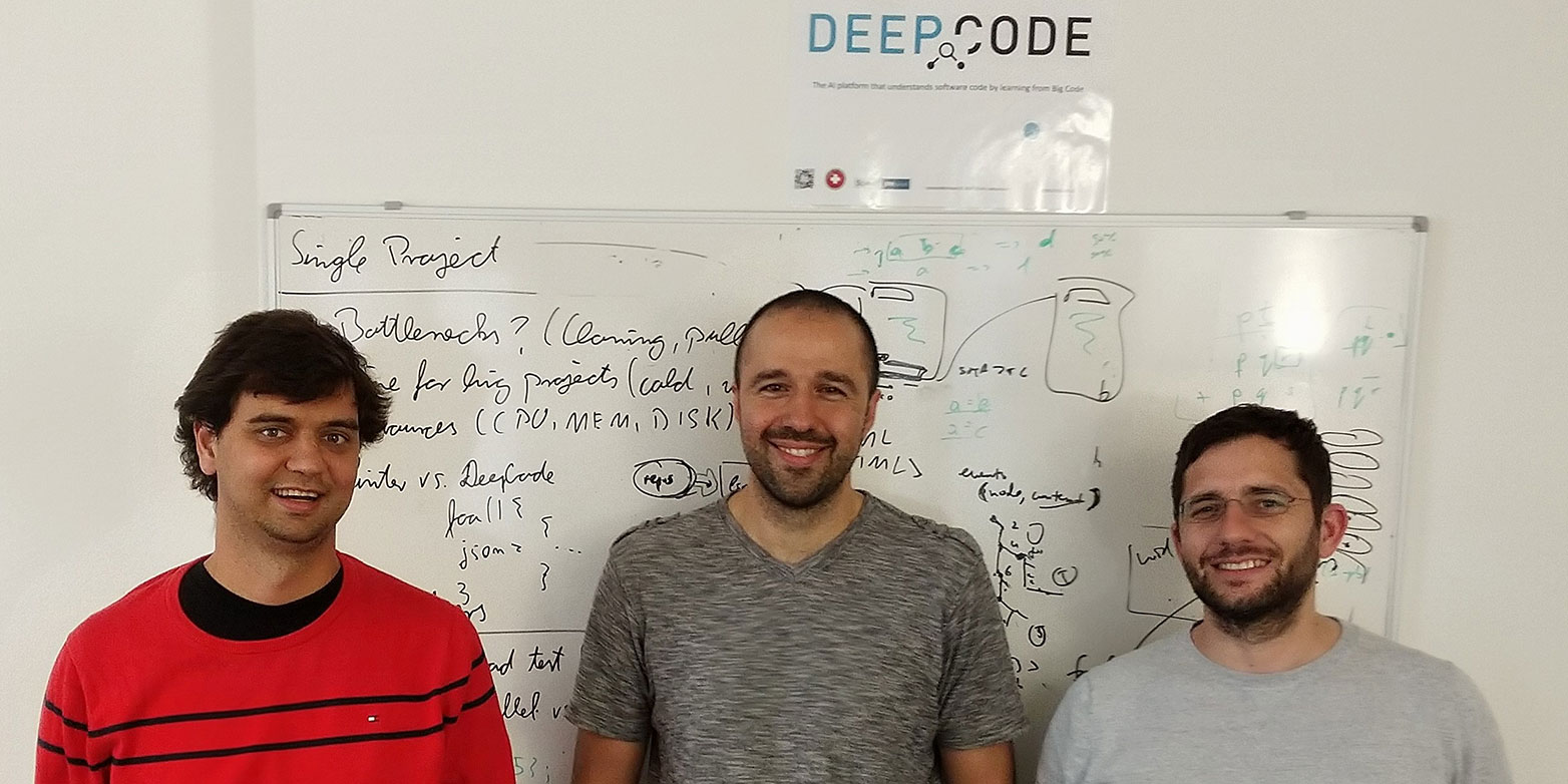 Vergrösserte Ansicht: Die DeepCode-Gründer (von links nach rechts): Veselin Raychev (CTO), Boris Paskalev (CEO) und Martin Vechev, der Leiter des ETH-Labors für sichere, zuverlässige und intelligente Systeme. (Bild: ETH Zürich)