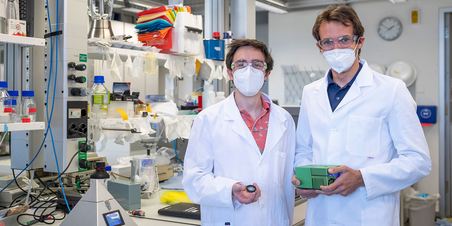 Seit der Firmengründung stehen Philippe Bechtold (links) und Michele Gregorini deutlich seltener im Labor. (Bild: Alessandro Della Bella/ETH Zürich)