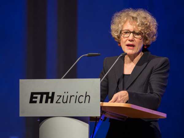 Festrednerin Corine Mauch am ETH-Tag 2015