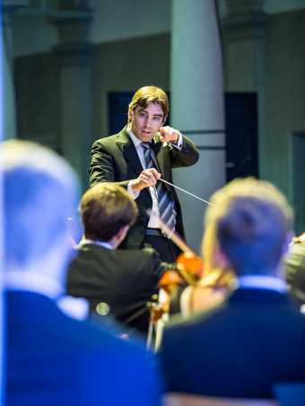 Das Akademische Orchester spielte unter der Leitung von Lukas Meister