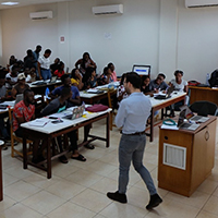 Vorlesesaal an der Ashesi University mit ETH Professor 