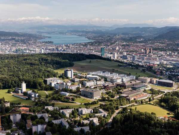 2017: The Hönggerberg campus has grown and now includes a sports centre, the Molecular Health Sciences Platform, the House of Natural Resources, the Arch_Tech_Lab, the Bellavista restaurant, and two student residences. (Photograph: ETH Zurich / Alessandro Della Bella)