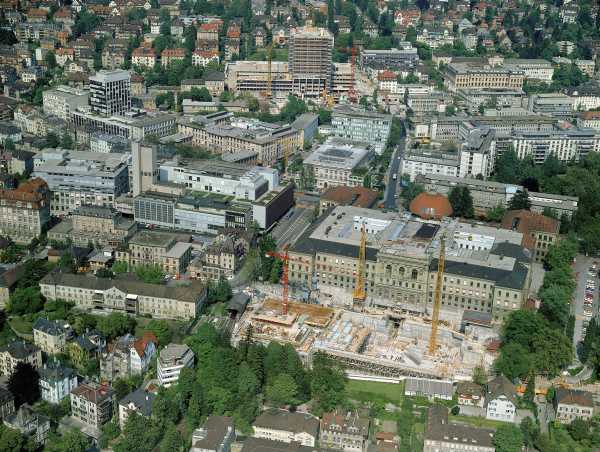 1974: The university district is being developed. The new Polyterrasse is built. (Photograph: ETH Library / Jules Vogt)
