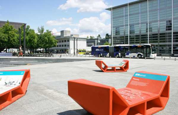 The Enzos create a place to sit, ponder, and relax: the piazza on the Hönggerberg campus… (Photograph: ETH Zurich)