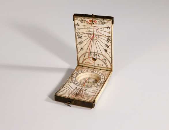 Folding sundial, Georg Karner, 1711, inv. no. KGS_413.
