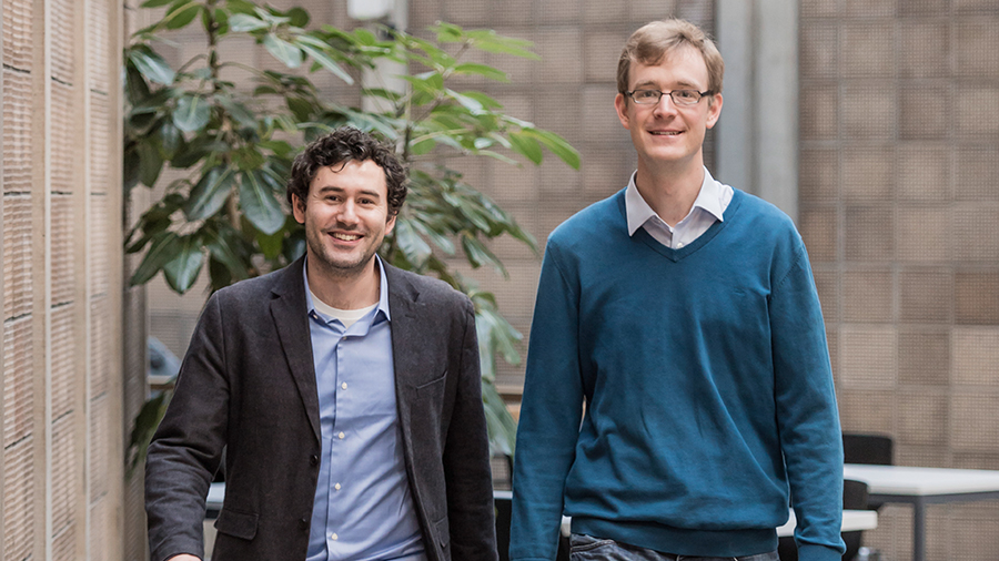 Dr. Andreas Schmocker (left), a biomechanical and optical engineer from EFPL Lausanne and Dr. Mark Bispinghoff (right), a synthetic chemist from ETH joined forces to turn basic research into a successful company.