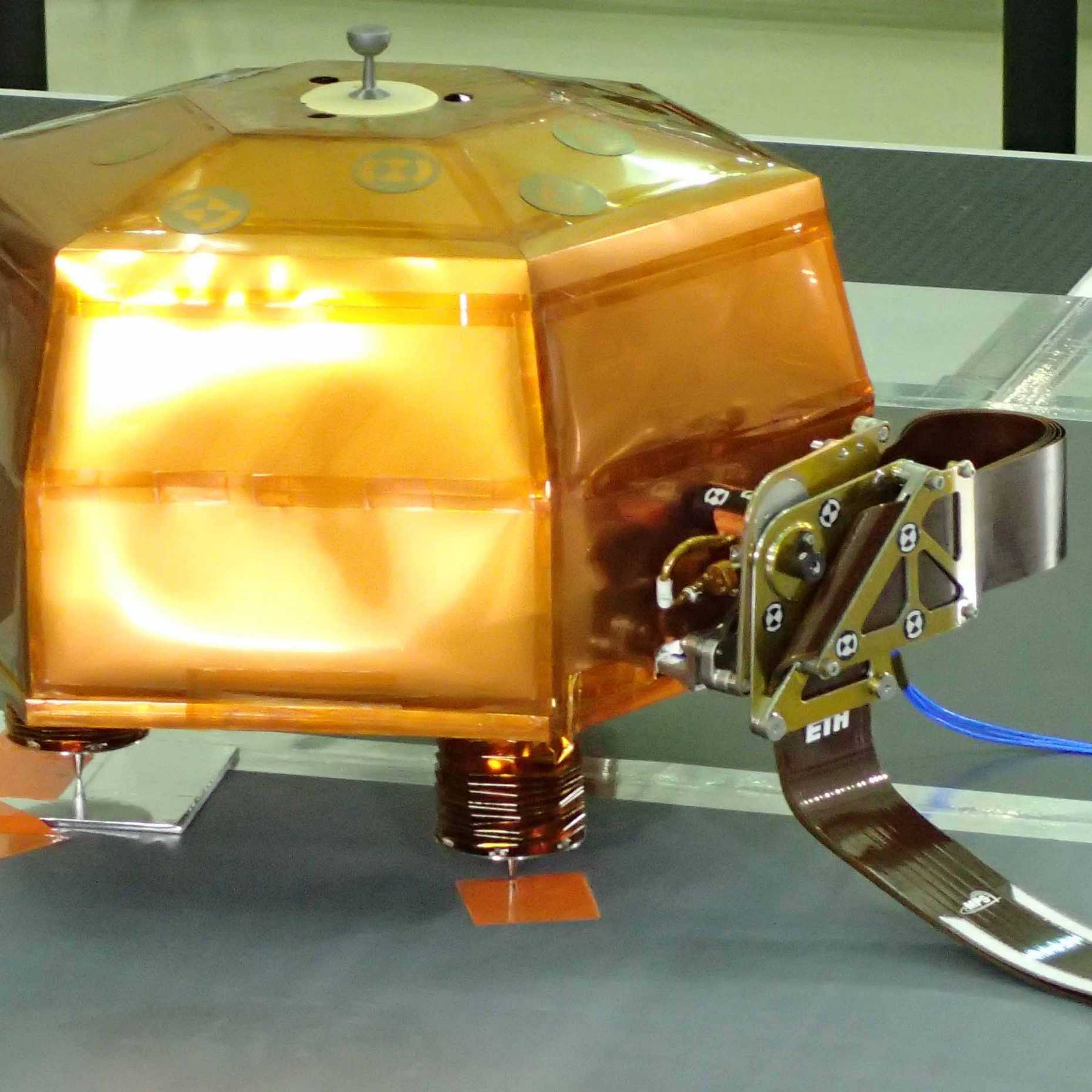 NASA InSight seismometer