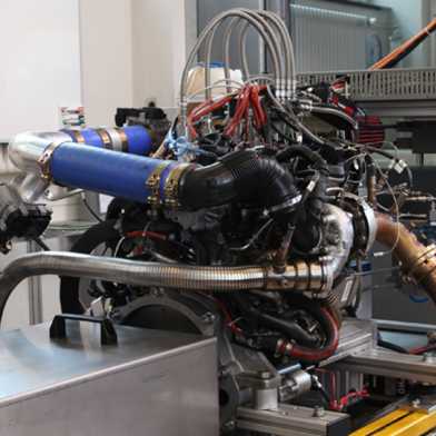 Natural gas-diesel hybrid engine