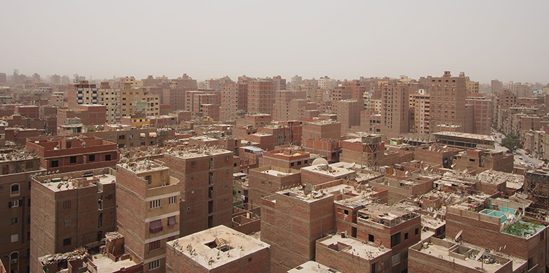 Enlarged view: View over Ard-El-Lewa, an informal area of Cairo. 