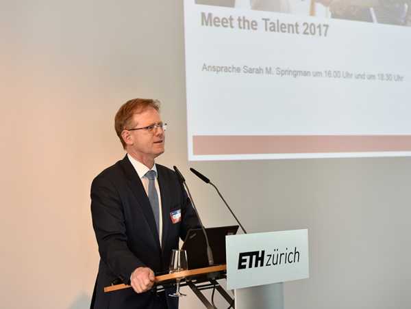 Donald Tillman, Managing Director of the ETH Zurich Foundation, opens the event.