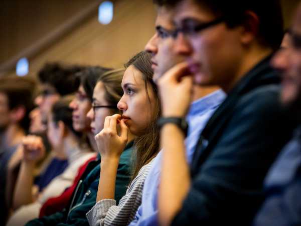 The Auditorium Maximum was filled to capacity, and students, researchers and employees followed the lecture eagerly. (Photo: PPR / Christian Merz)