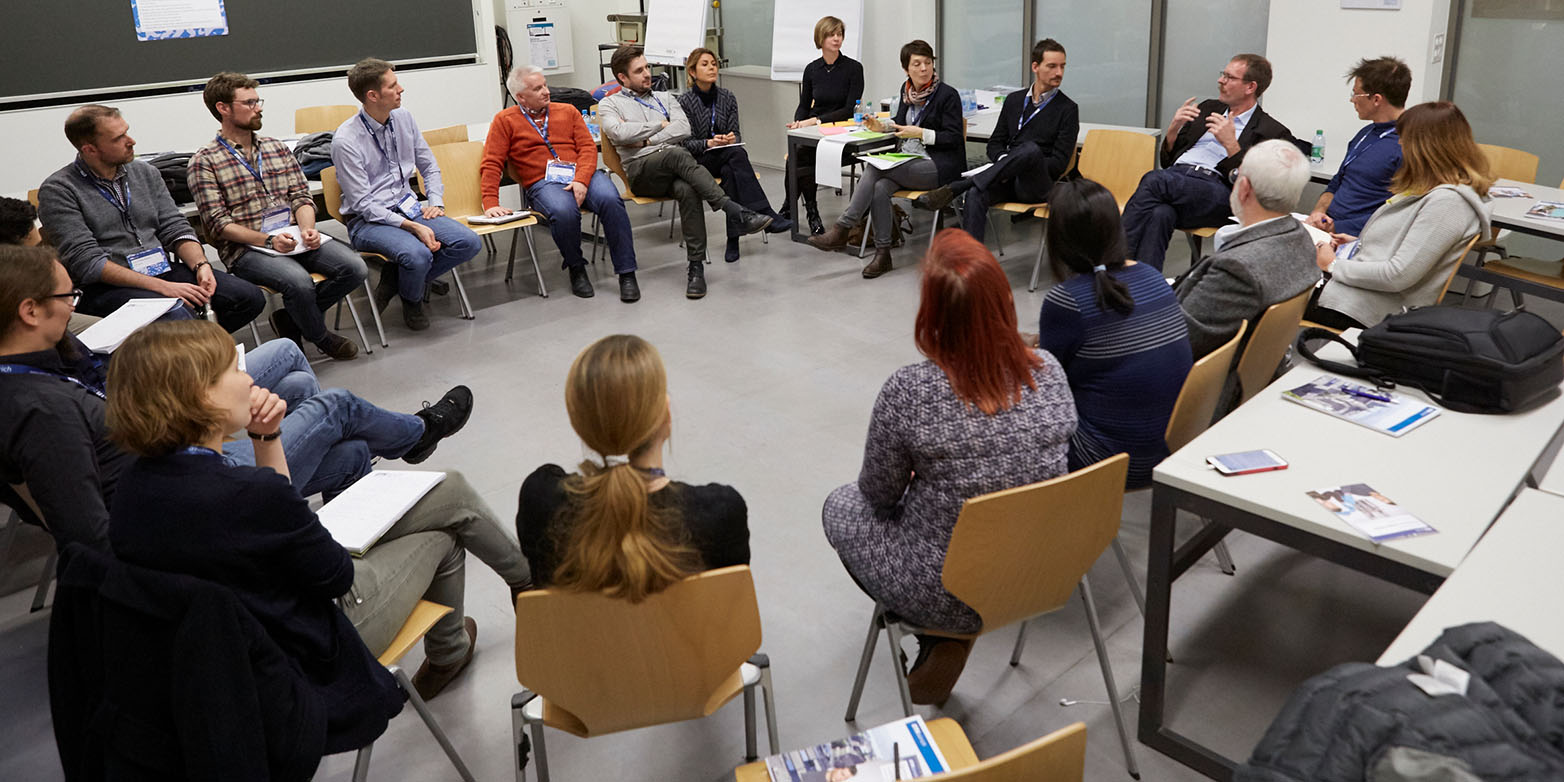 Lecturers, doctoral students and administrative staff engaged in dedicated discussions in one of the numerous workshops on the subject of doctoral supervision. (all pictures: Giulia Marthaler / ETH Zurich)