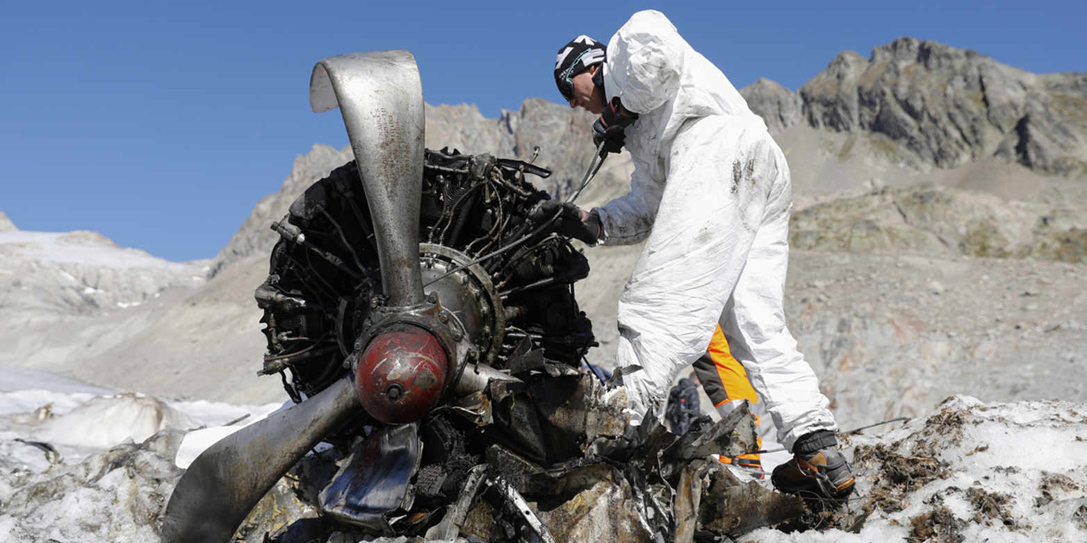 In September 2018, the Swiss Army was able to salvage several parts of the crashed Dakota, including this propeller. (Photograph: KEYSTONE/Peter Klaunzer)