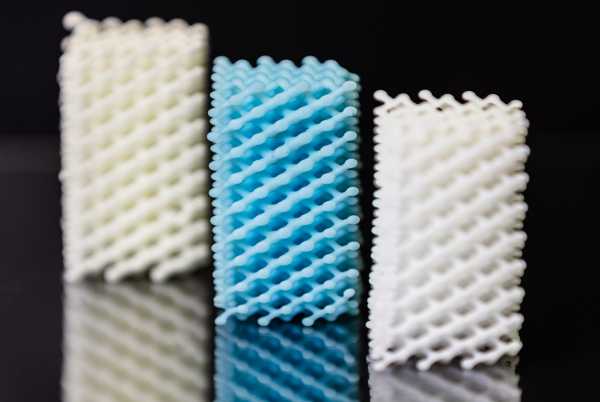 Flexible and highly stretchable silicone structures.