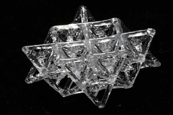 The variety of geometries of 3D-printed glass objects are almost unlimited. (all pictures: Complex Materials / ETH Zurich)