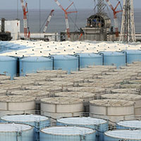water tanks in Fukushima (Photo: Keystone/SDA)