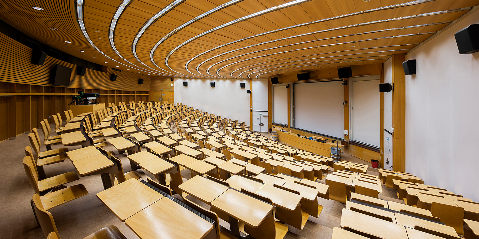 Empty lecture halls: Lectures will take place online from 2 November. (Picture: ETH Zurich / Nicola Pitaro)