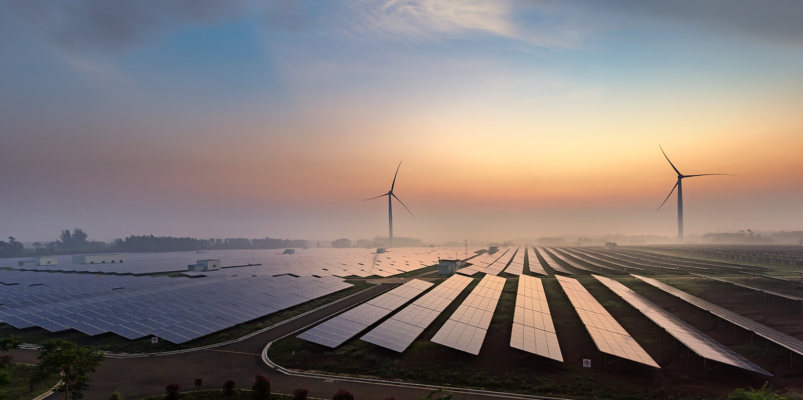 One major challenge: the increased use of solar and wind energy. (Image: Adobestock)