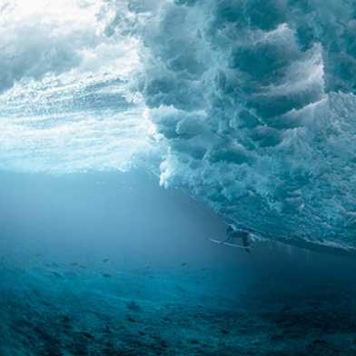 Underwater image of wave with seabed