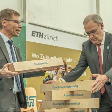Federal President Guy Parmelin and ETH President Joël Mesot 