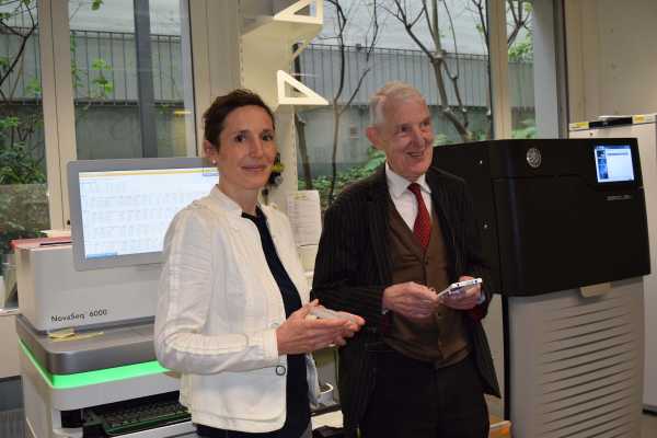 Tanja Stadler and Max Rössler in the sequencing laboratory