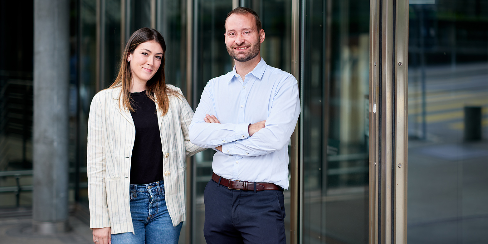 Nanoflex founder and ETH alumnus Christophe Chautems together with Silvia Viviani, a robotics engineer at the ETH spin-off.
