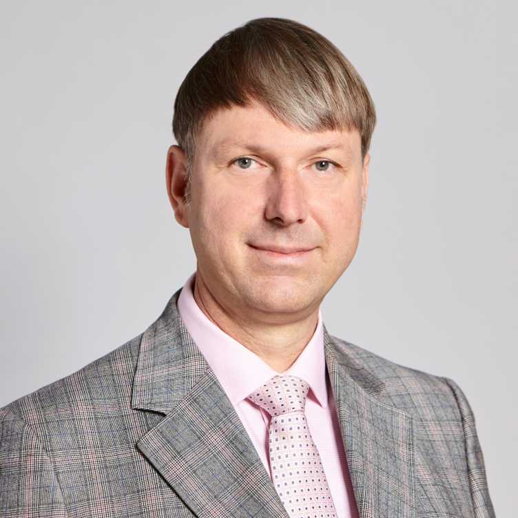 Portrait picture of Dirk Helbing