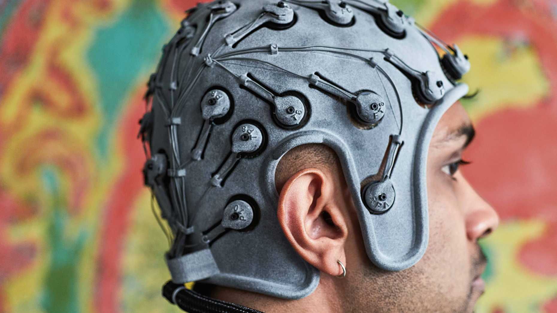 Man wears a special helmet