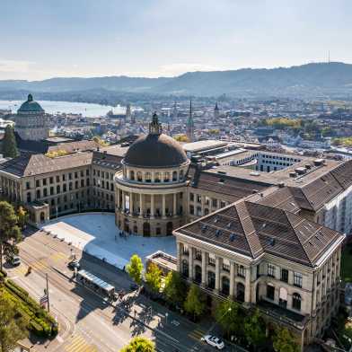 This picture shows ETH Zurich, the city of Zurich and the end of Lake Zurich from above.