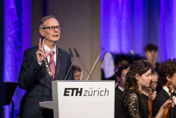 ETH Zurich Rector Günther Dissertori on stage