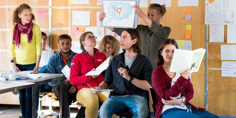 Vergrösserte Ansicht: Studierende aus verschiedenen Disziplinen während der ETH-Woche. (Bild: ETH Zürich/Alessandor Della Bella)