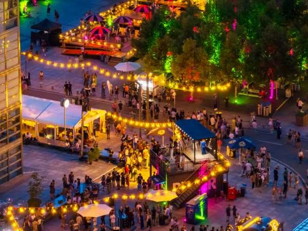 ETH Mitarbeitende auf dem Mitarbeitendenfest.