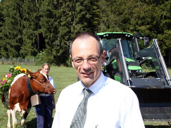 Enlarged view: Lino Guzzella after the ground-breaking ceremony for the agricultural teaching and research centre. (Photo: University of Zurich/Adrian Ritter)
