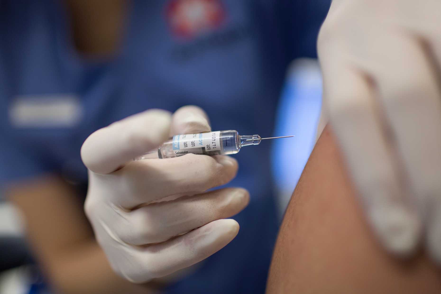 Enlarged view: All members of ETH Zurich can get a vaccination. (Photo: Keystone/Gaetan Bally)
