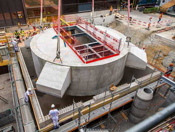 The circular concrete chamber is anchored in the ground. (Photos: Nicola Pitaro / ETH Zurich)