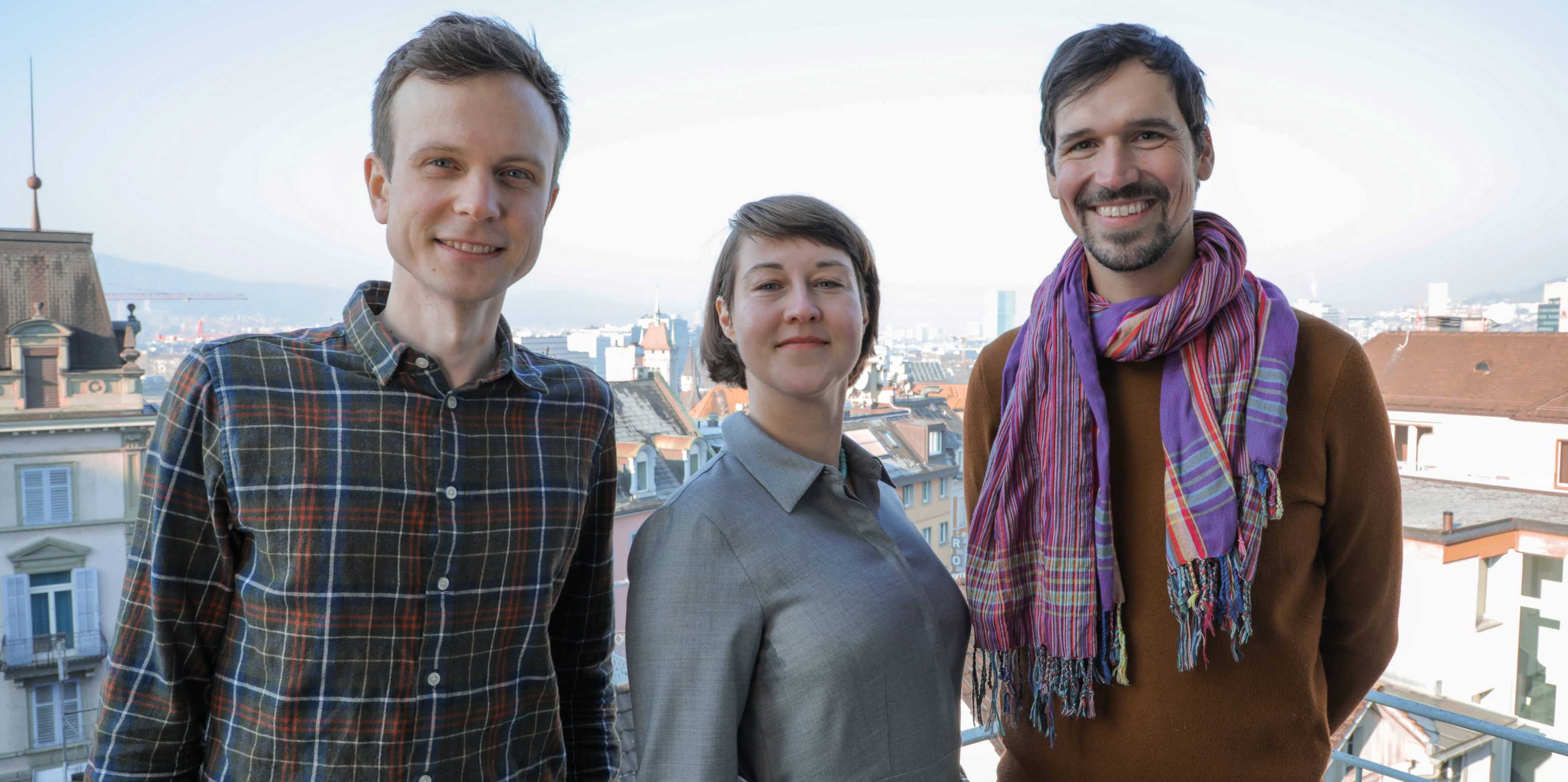 Dr. Julian Dederke (ETH-Bibliothek), Professorin Elizabeth Tilley, Lars Schöbitz (D-MAVT, Global Health Engineering)